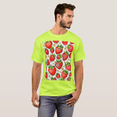 Juicy Red Strawberries Muster T-Shirt (Vorne ganz)