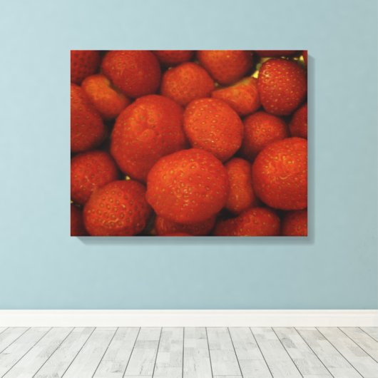 Juicy Strawberries Canvas Print Leinwanddruck (Insitu (Holzboden))