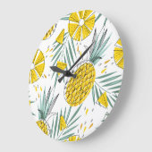 Juky Ananas: Vintages, helles Muster. Große Wanduhr (Winkel)