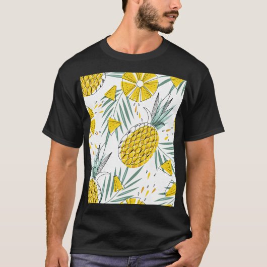 Juky Ananas: Vintages, helles Muster. T-Shirt (Vorderseite)