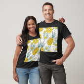 Juky Ananas: Vintages, helles Muster. T-Shirt (Unisex)