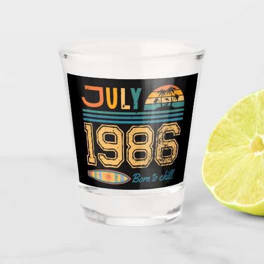 Juli Geburtstag Benutzerdefiniertes Jahr  Schnapsglas (Vorderseite)
