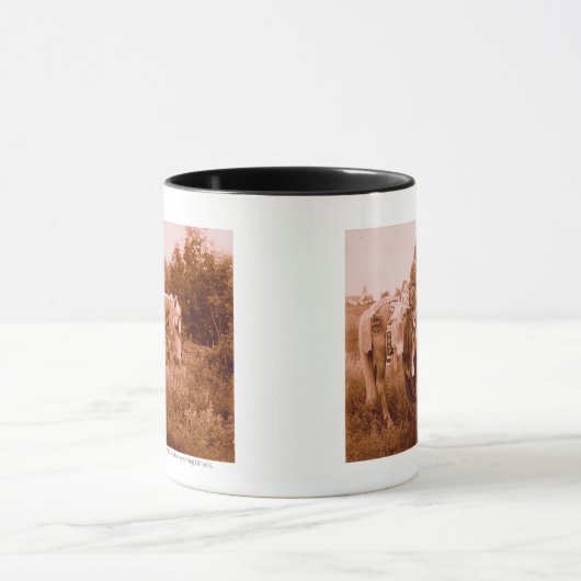 Julia - Krähen-Frau Tasse (Zentrum)