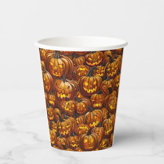 Jumble von Jack-o-Lanterns Pappbecher (Vorderseite)