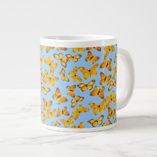 Jumbo Coffee Tasse, Goldene Schmetterlinge auf Sky Jumbo-Tasse