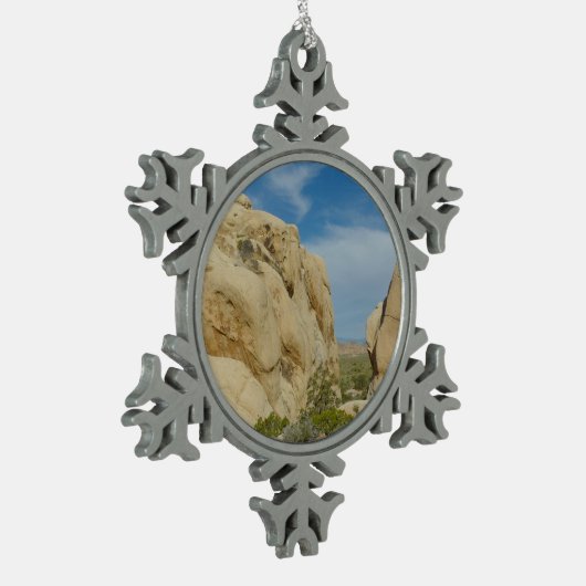 Jumbo Rocks im Joshua-Tree-Nationalpark Schneeflocken Zinn-Ornament (Links)