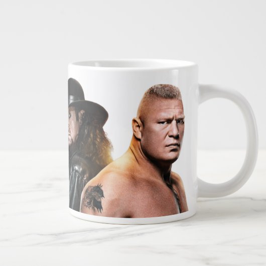 Jumbo Specialty Tasse bei Brock Lesnar / Undertake (Rechts)