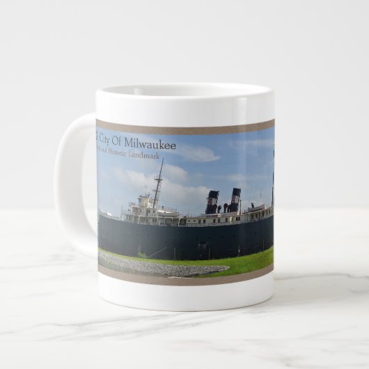 Jumbo-Tasse der Stadt Milwaukee (Vorderseite Links)
