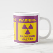 Jumbo-Tasse mit Strahlungswarnung (Rechts)