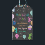 Jump Birthday Chalkboard Kid Trampolin Party Geschenkanhänger<br><div class="desc">Personalisieren Sie diese phantastische Jump Birthday Chalkboard Kid Trampolin Party Geschenkmarke mit Ihren Details einfach und schnell. Alle Texte sind editierbar! Für eine erweiterte Anpassung dieses Designs,  wählen Sie einfach die Schaltfläche 'Anpassen / Diese Vorlage personalisieren' oben! Matching Artikel in der Sammlung verfügbar!</div>