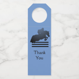 Jumper Clearing an Hindernis. Flaschenanhänger