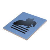 Jumper Clearing an Hindernis. Fliese (Seite)