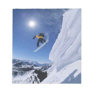 Jumping in Snake Creek Canyon von Clayton 2 Notizblock