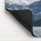 June Lake und Carson Peak mit aufziehendem Sturm Mousepad (Ecke)