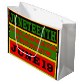 Juneteenth Bag Große Geschenktüte (Vorderseite Schrägansicht)