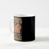 Juneteenth Unabhängigkeitstag Melanin Fäuste Männe Kaffeetasse (Vorderseite Links)