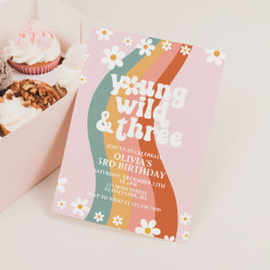 Jung, wild, drei Groovy Gänseblümchen Regenbogen 3 Einladung