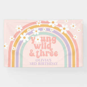 Jung, wild, drei, Pastell-Regenbogen 3. Geburtstag Banner