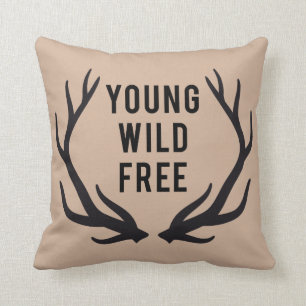 jung, wild, frei, Textentwurf mit den Kissen