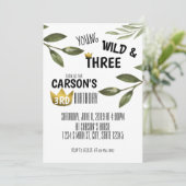 Jung wild und drei Geburtstage Einladung (Stehend Vorderseite)