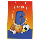 Junge 6. Geburtstag Sportbälle Mittlere Geschenktüte (Rückseite)