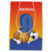 Junge 9. Geburtstag Sportbälle Mittlere Geschenktüte (Rückseite)