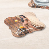 Junge amerikanische Ureinwohner posieren auf der H Untersetzer (angewinkelt)