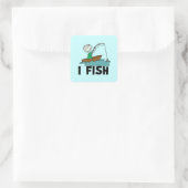 Junge angelt quadratischer aufkleber (Tasche)