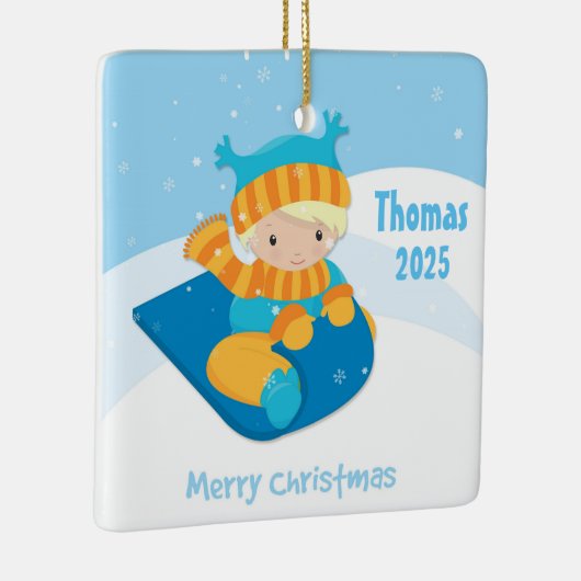 Junge auf Schlitten, Weihnachten Keramikornament (Rechts)