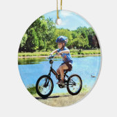 Junge auf seinem Fahrrad Keramik Ornament (Links)