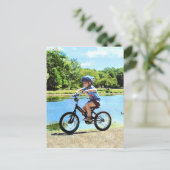 Junge auf seinem Fahrrad Postkarte (Stehend Vorderseite)
