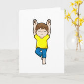 Junge bei Yoga Stretching Übungen Karte (Gelbe Blume)