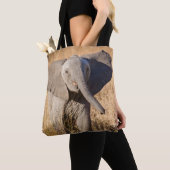 Junge Bush-Elefant Tasche (Von Nahem)
