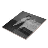 Junge, der heraus Kerzen durchbrennt Fliese (Seite)