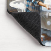 Junge, der seinem Shaggy Hund einen Bath gibt Mousepad (Ecke)