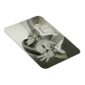 Junge, der sich ins Gesicht stellt Magnet (Rechte Seite)