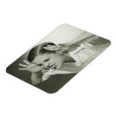 Junge, der sich ins Gesicht stellt Magnet (Linke Seite)