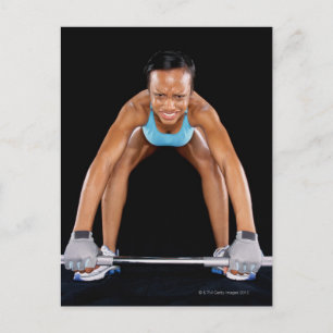 Junge Frau, die Barbell hebt, Portrait Postkarte