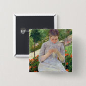 Junge Frau, die im Garten, c.1880-82 näht Button (Vorne & Hinten)