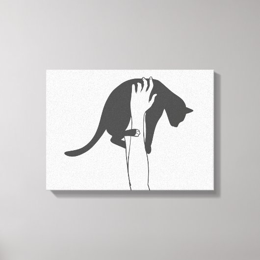 Junge Frau, die Katze hebt, wählt Hintergrundfarbe Leinwanddruck (Vorderseite)