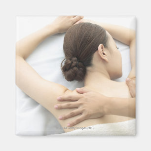 junge Frau, die Massage, Frau in Gesundheit 2 Magnet