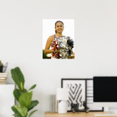 Junge Frau in Chefuniform Poster (Heimbüro)