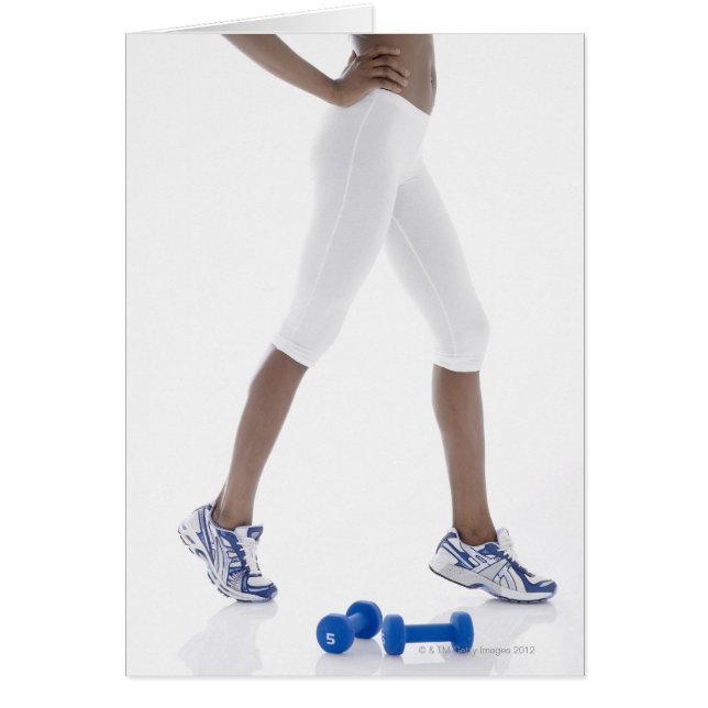 Junge Frau mit Muldenklocken (niedrig) (Vorne)