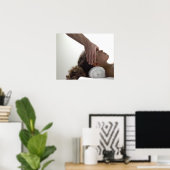 Junge Frauen genießen eine Massage Poster (Heimbüro)