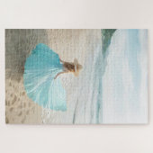 Junge Frauen im AI Picture Puzzle am Strand (Horizontal)