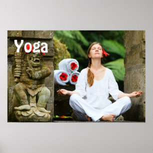 Junge Frauen praktizieren Yoga Poster