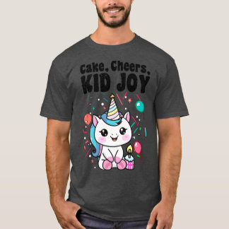 Junge Freude am Kuchen T-Shirt