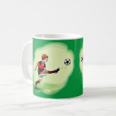 Junge Fußballspieler mit Ball Kaffeetasse (Vorderseite Links)