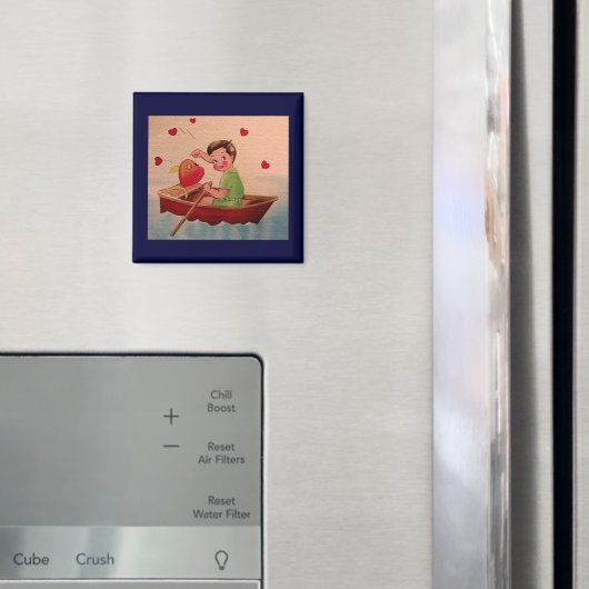 Junge hält Herz in Boot Magnet (In Situ (Kühlschrank))