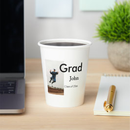 Junge hinzufügen Name Datum Jahr Text QR Abschluss Pappbecher